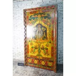 Armoire tibétaine de la résidence du roi Songtsan