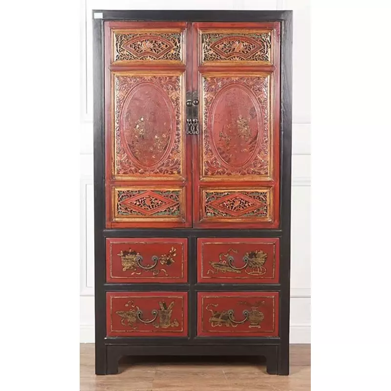 Armoire chinoise sculptée