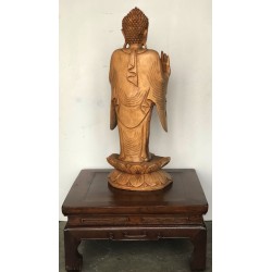 Statue de bouddha sur support bois