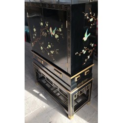 Armoire chinoise laque noire fleur de cerisiers avec tablette H120cm