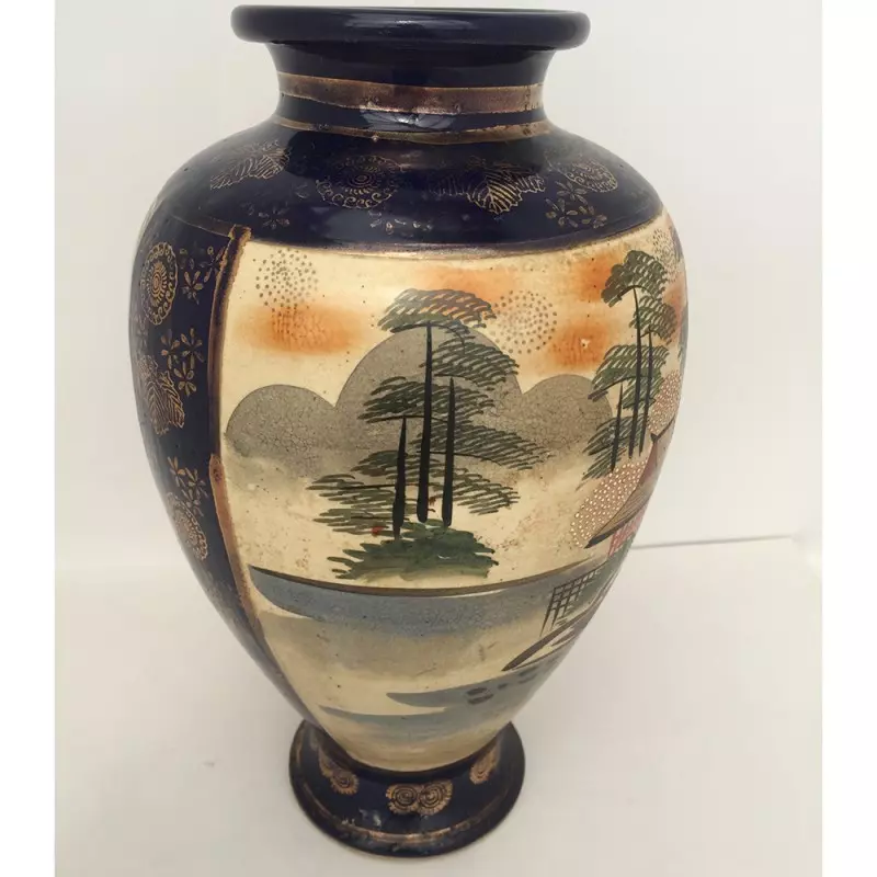 Vase en porcelaine de Chine