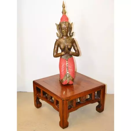 Statue de danseuse thai robe rose