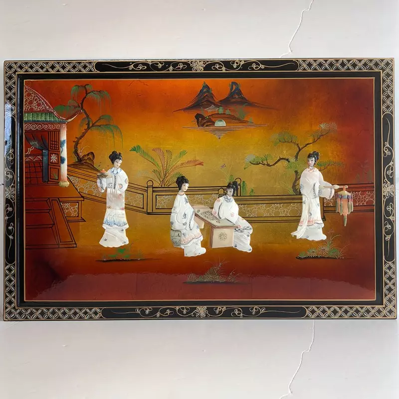 Tableau chinois mordoré incrusté de nacres