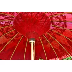 Parasol balinais rouge